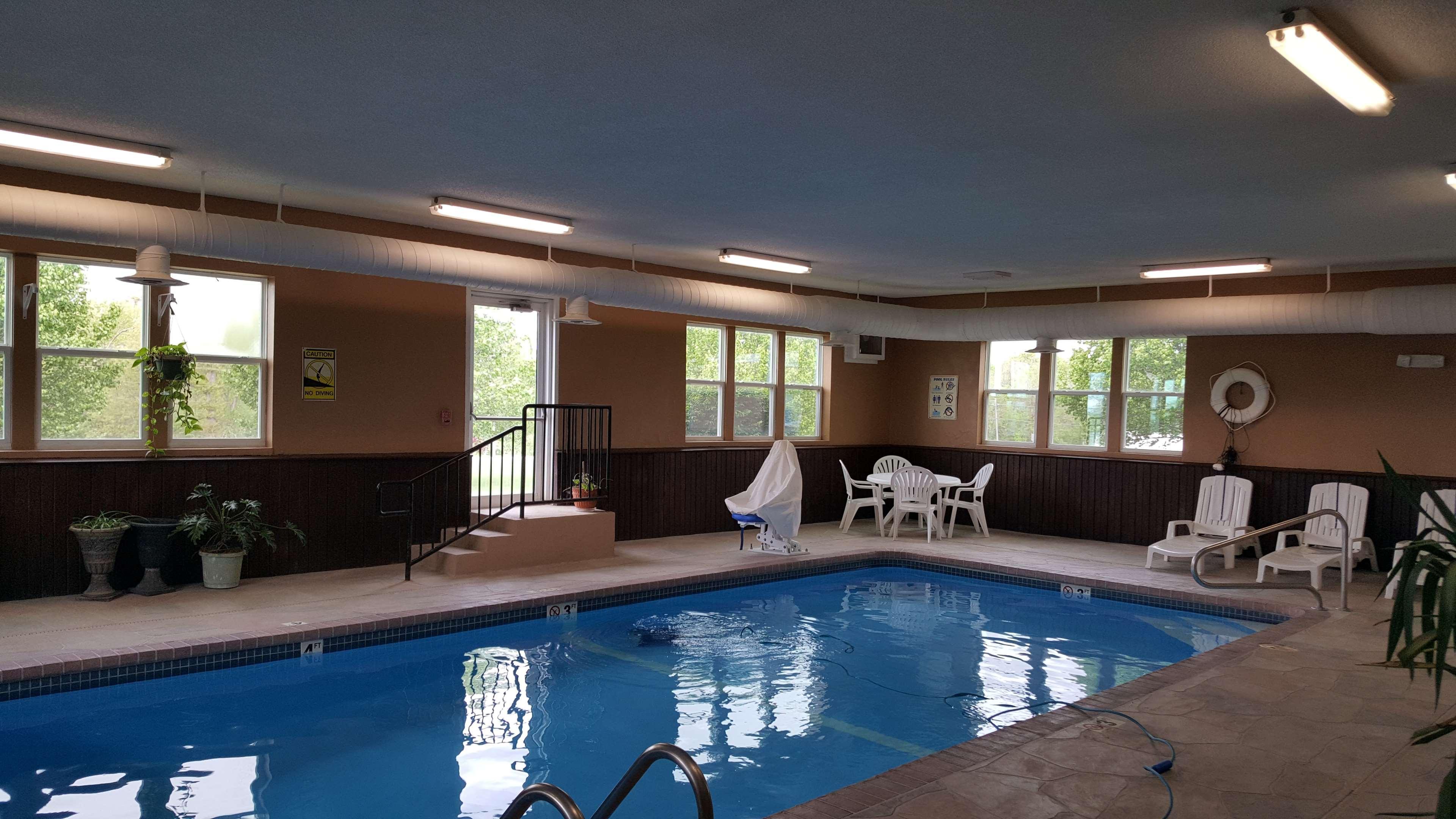 Best Western Teal Lake Inn Мексико Экстерьер фото