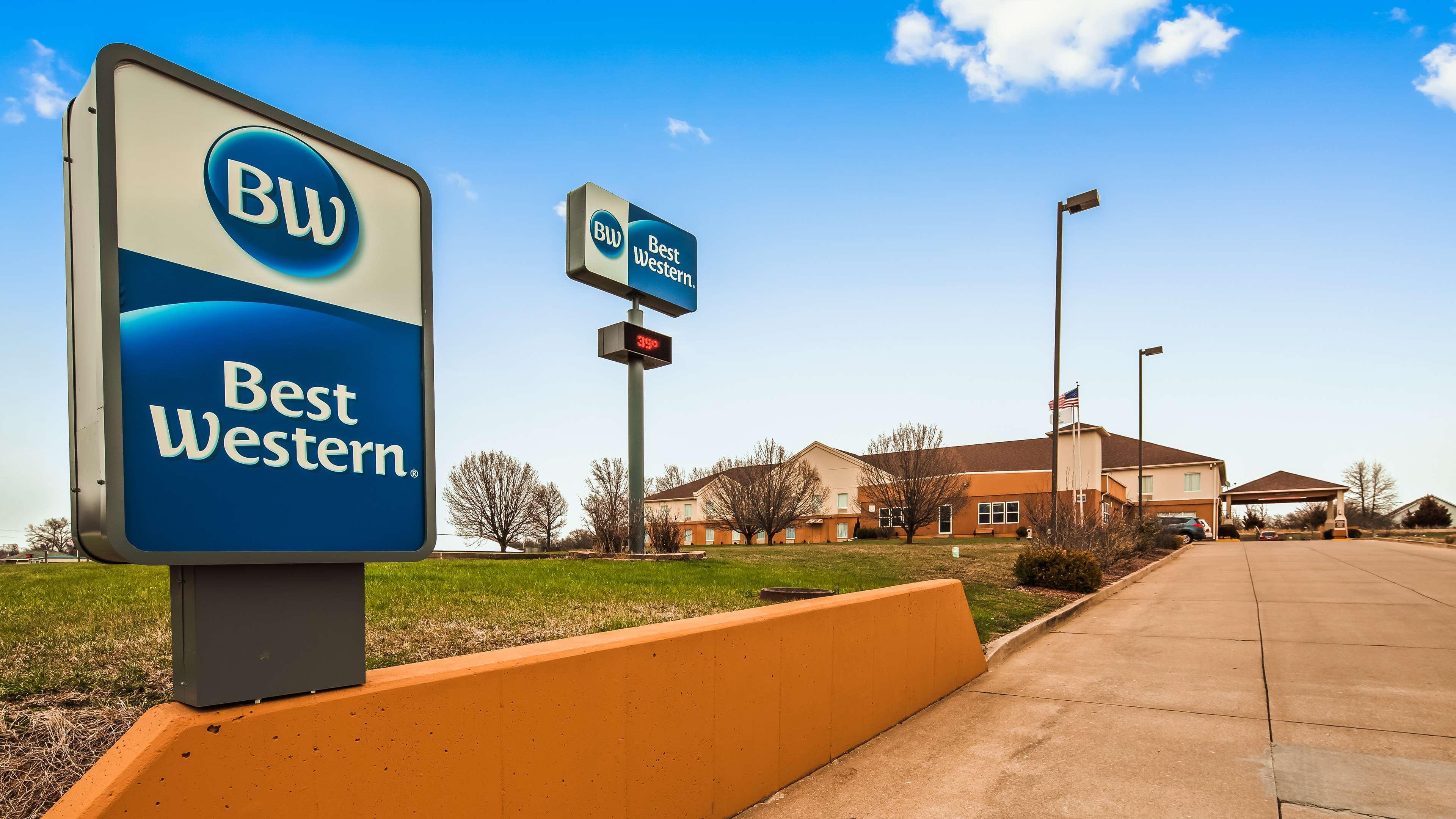 Best Western Teal Lake Inn Мексико Экстерьер фото