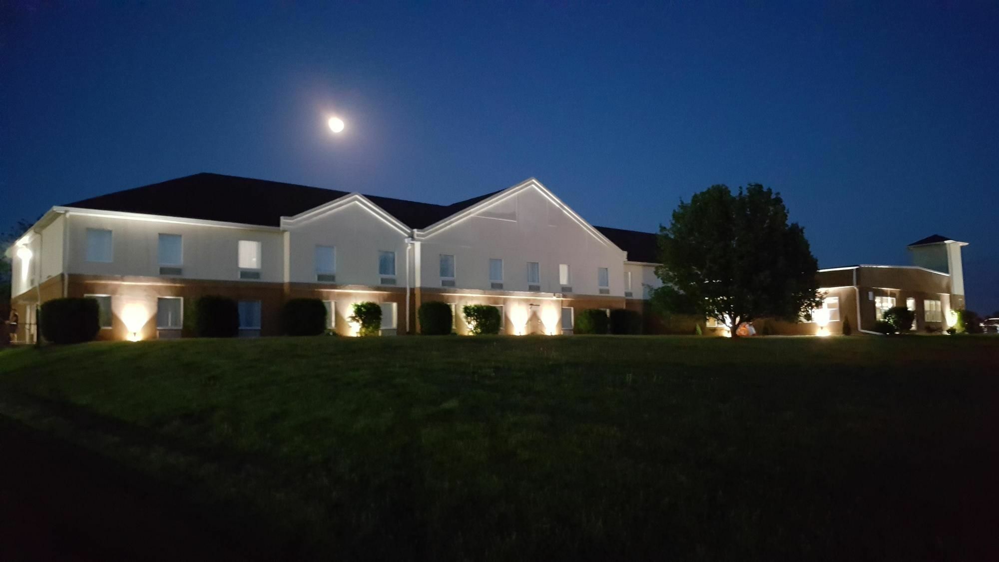 Best Western Teal Lake Inn Мексико Экстерьер фото