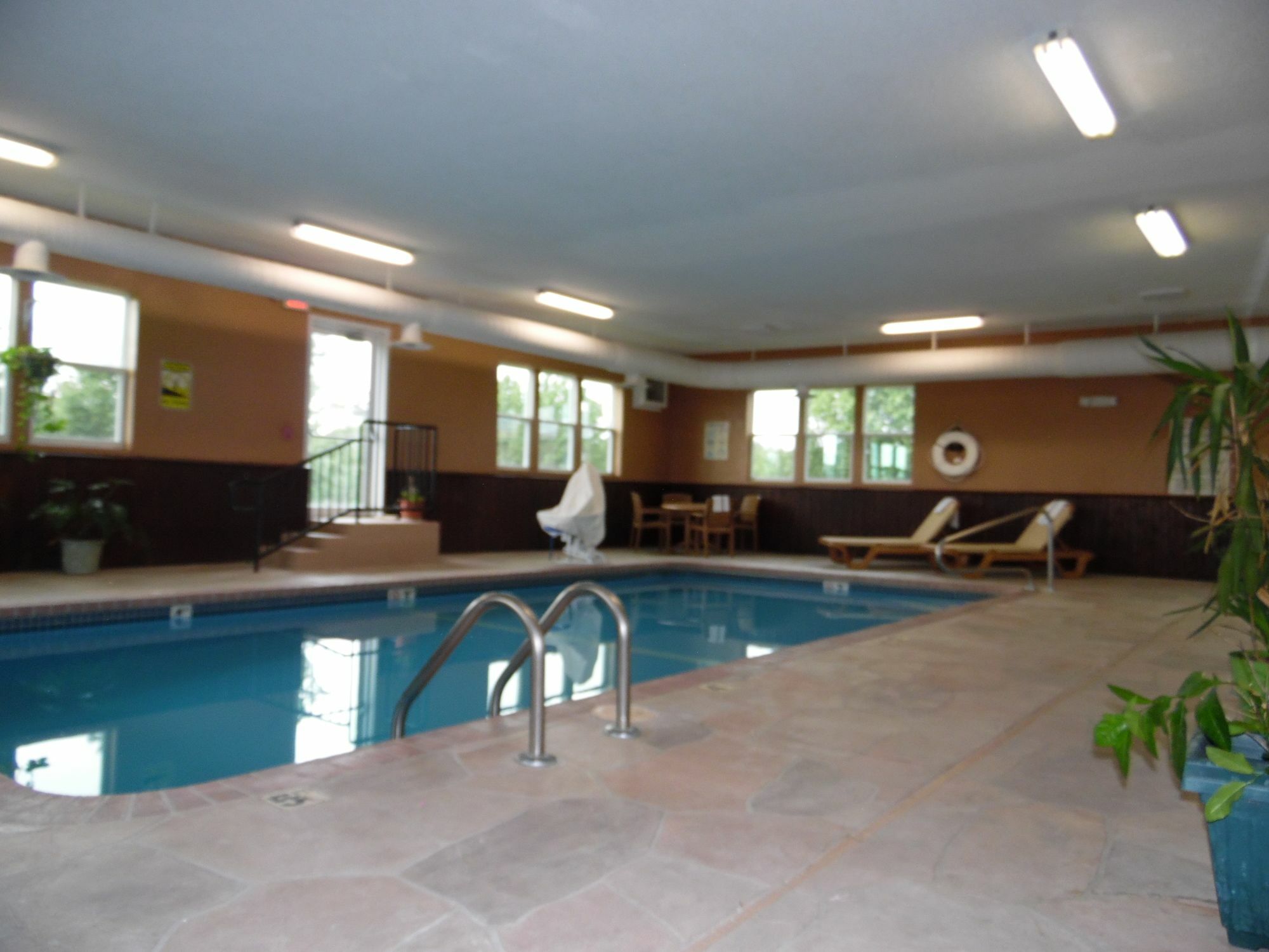 Best Western Teal Lake Inn Мексико Экстерьер фото